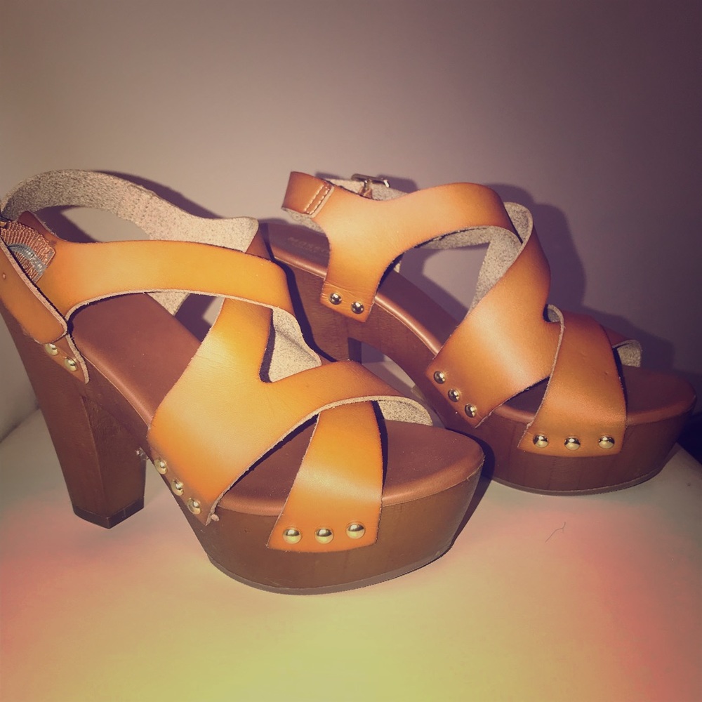 Basically brand new adorable tan, strappy wedge